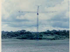 Guam Communications Station 057.jpg (621515 bytes)