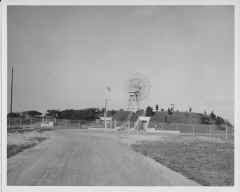 1963 JUN - Naval Radio Station Lewes DE - view from road 1 - June 1963.JPG (905330 bytes)
