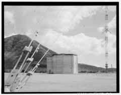 lualualei-333448pu.jpg (2317750 bytes)