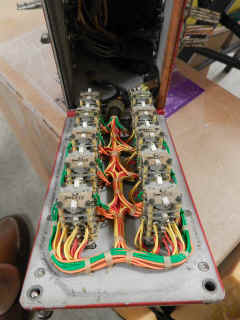 switchboard-kg14-1804-05.jpg (400184 bytes)