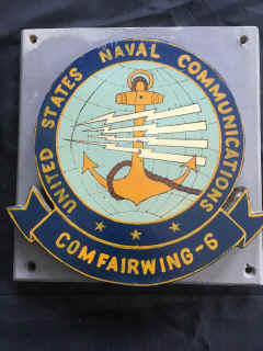 plaque-comfairwing6-2001.jpg (401624 bytes)