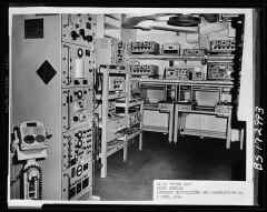ae22-radio-1966.jpg (932441 bytes)